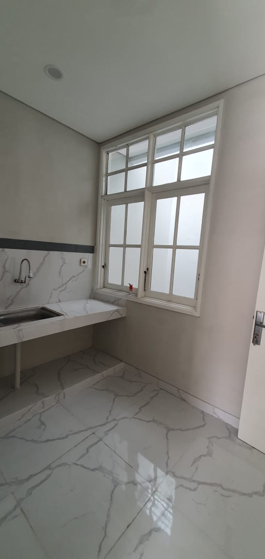 Rumah di Jual di Taman Beverly Lippo Cikarang